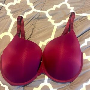 Victoria’s Secret t-shirt push-up full coverage bra